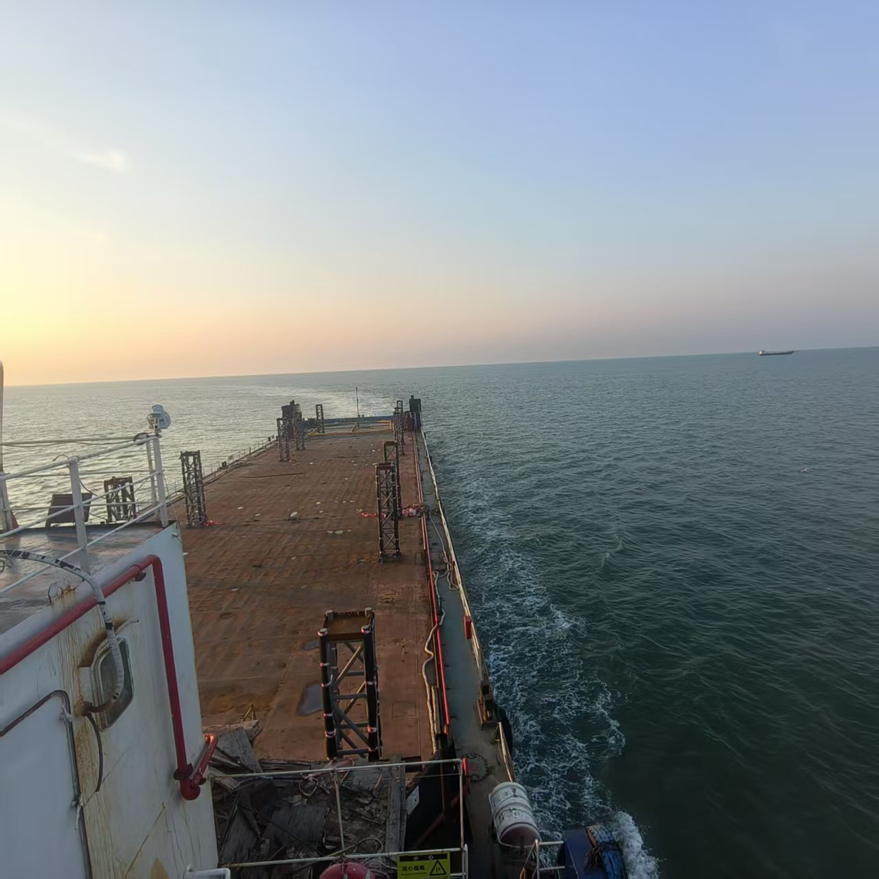 售5015T沿海航区2019年造前驾驶前跳板驳船
