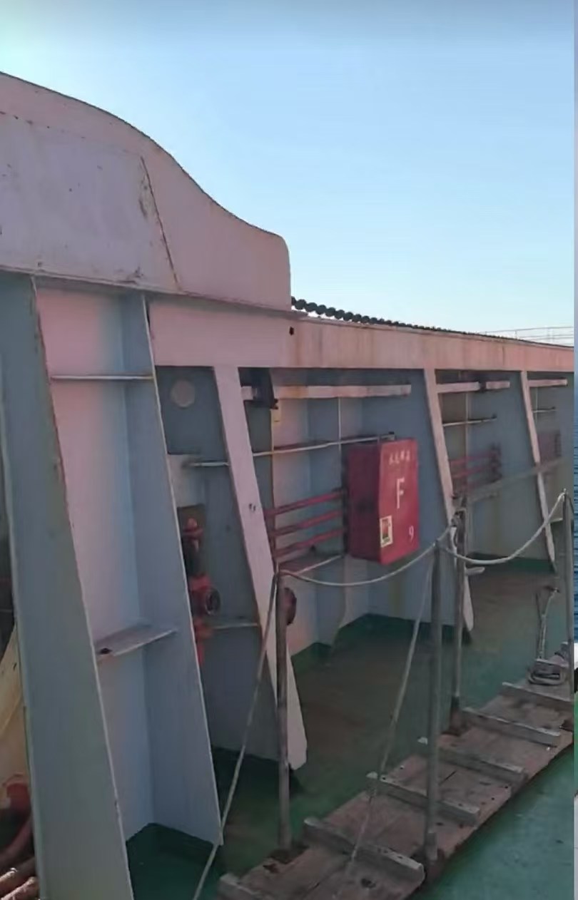 出售：13500DWT散货船 船舶类型：散货船 建造完工：2009年