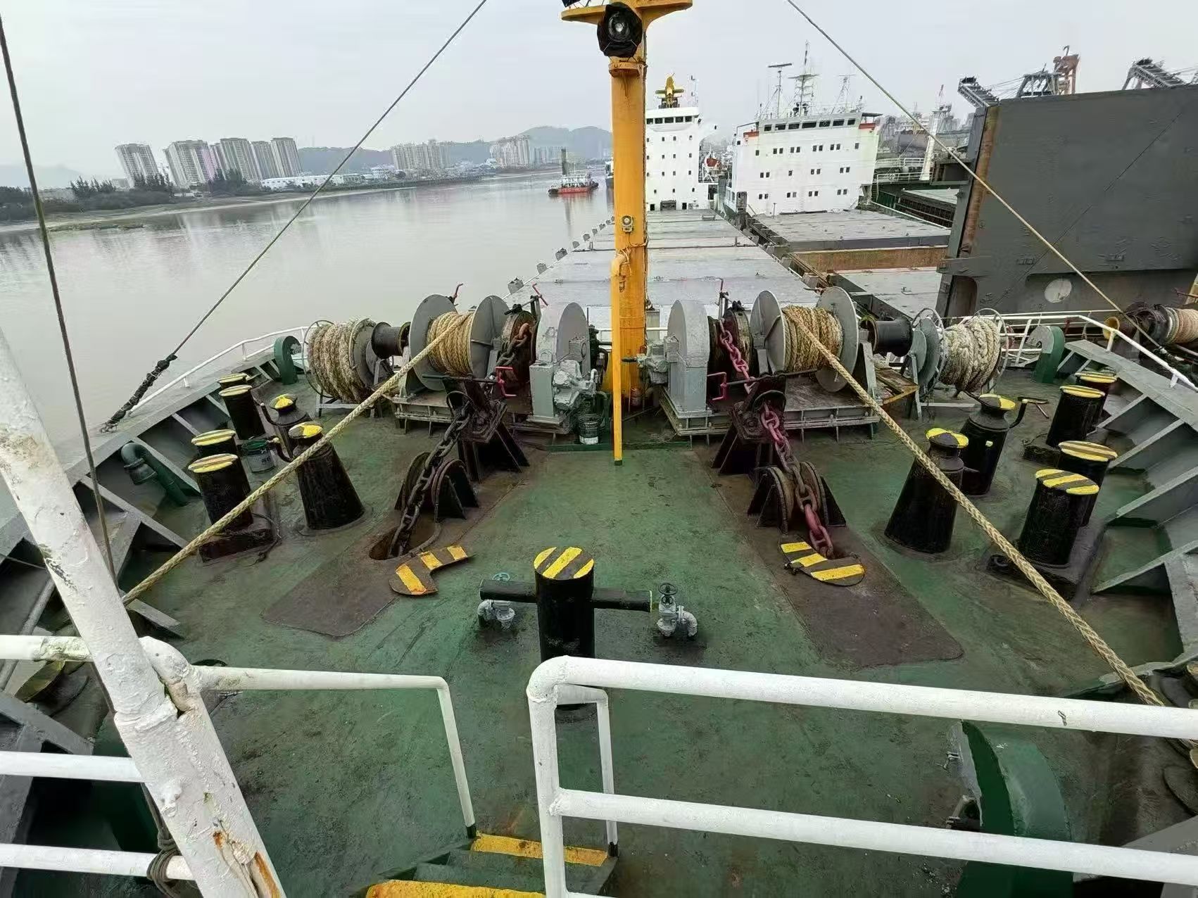 出售：6800DWT 集装箱/散货两用船