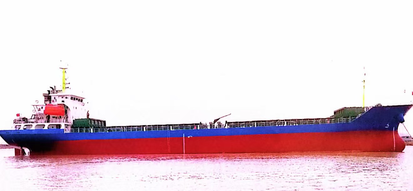 出售：5100DWT 在航散货船