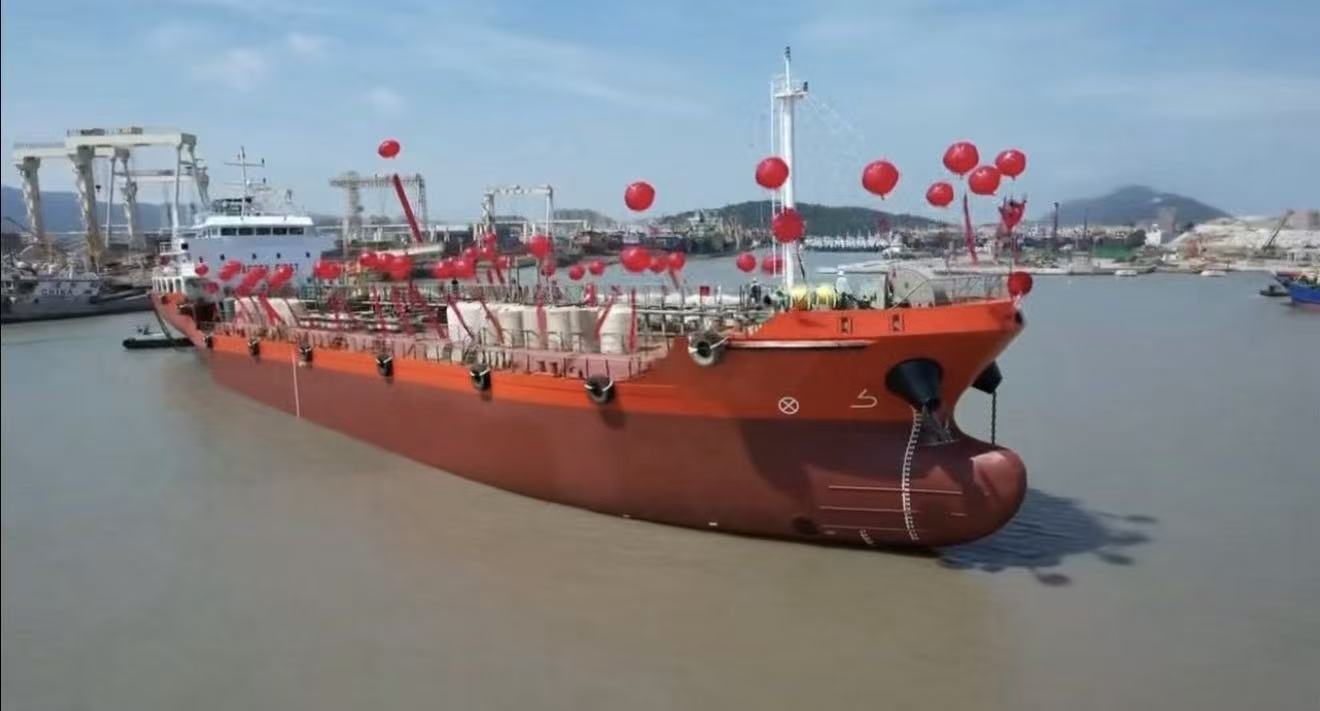出售：4600 DWT双壳油船（闪点＜60℃）