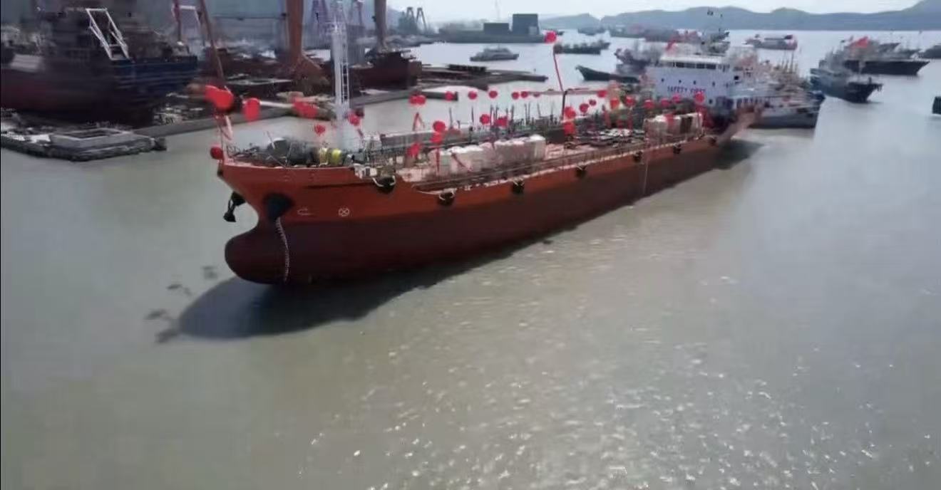 出售：4600 DWT双壳油船（闪点＜60℃）
