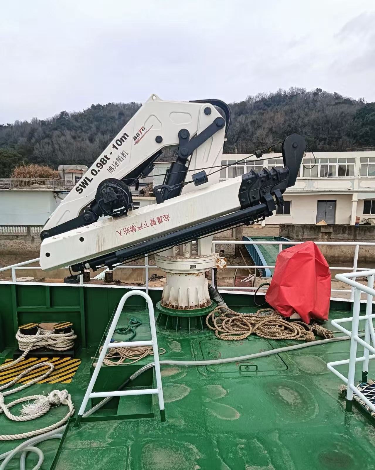 岀售25节交通运维船