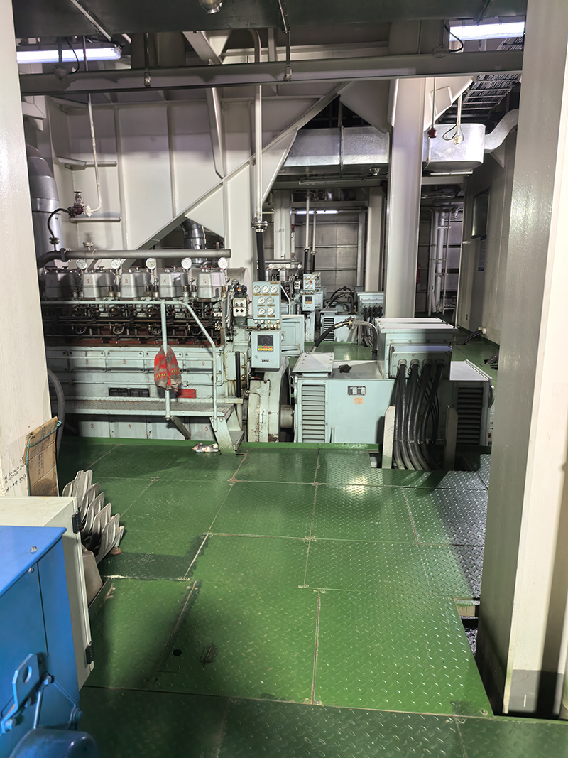 1200吨 全回转起重船 非自航 入级CCS 出售2019年造